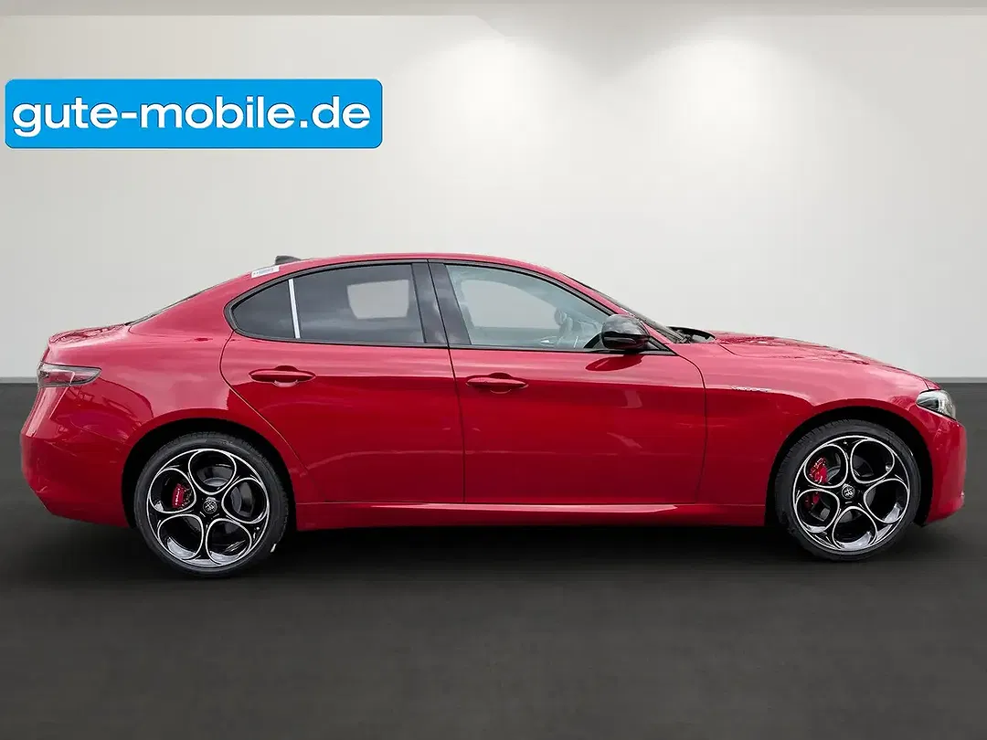 Alfa Romeo Giulia Veloce - Thumbnail 10