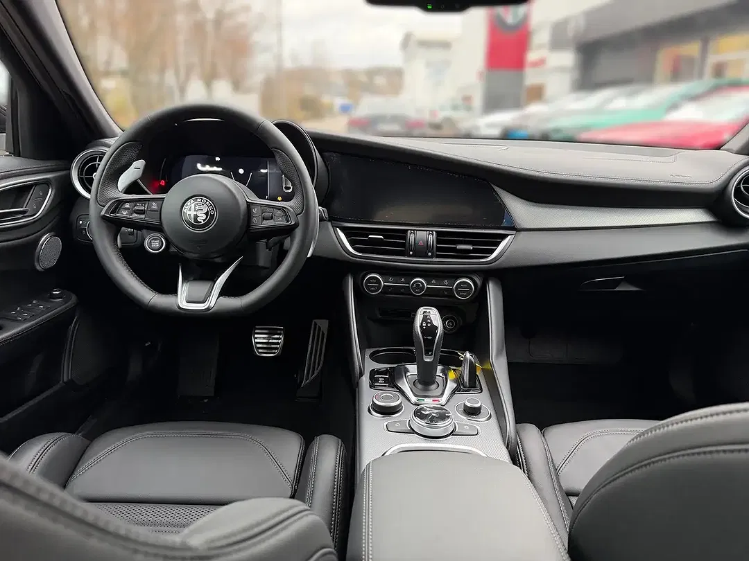 Alfa Romeo Giulia Veloce - Thumbnail 5