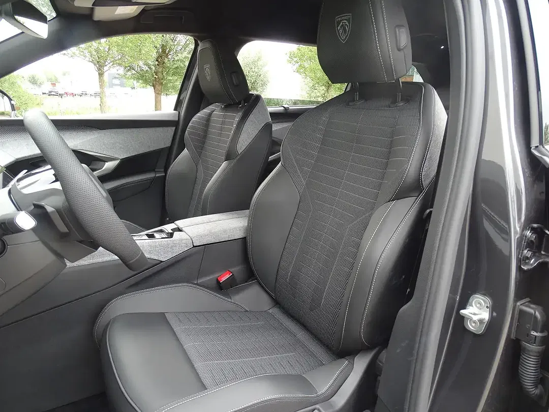 Peugeot 5008 145 e-DSC6 Hybrid GT - Thumbnail 11