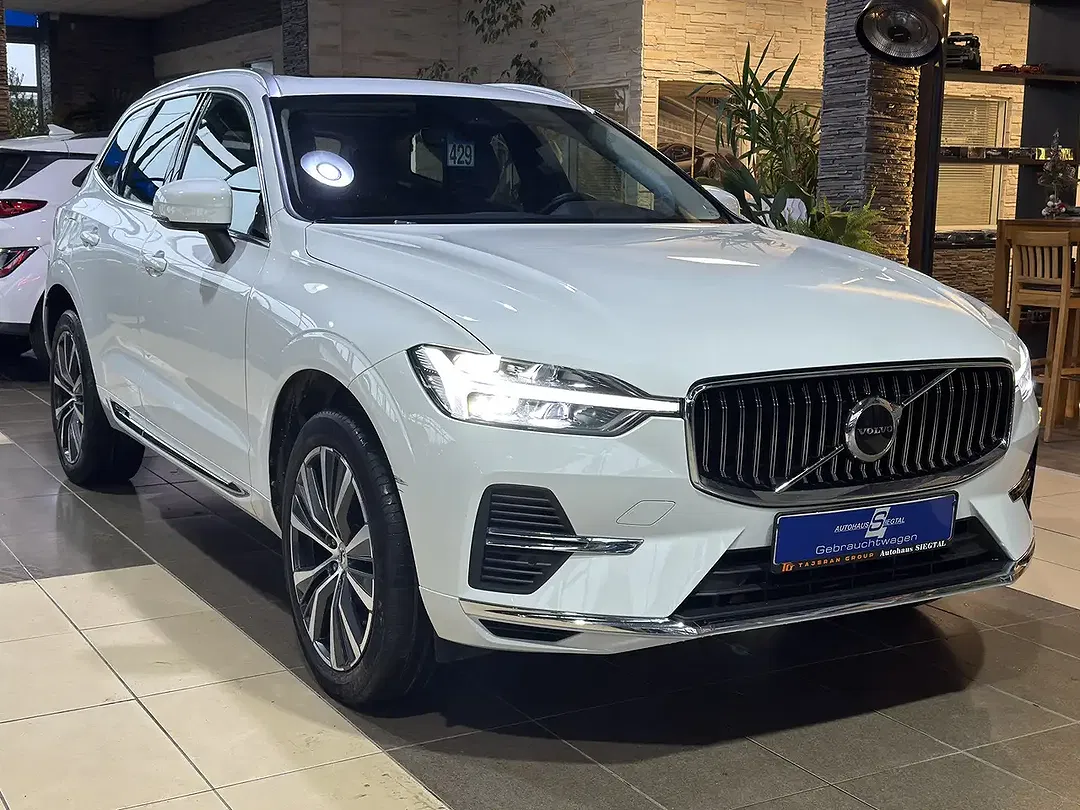 Volvo XC60 Hybrid AWD Inscription Expression - Thumbnail 1