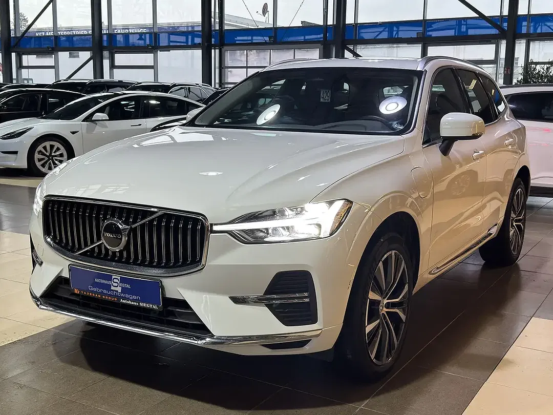 Volvo XC60 Hybrid AWD Inscription Expression - Thumbnail 2