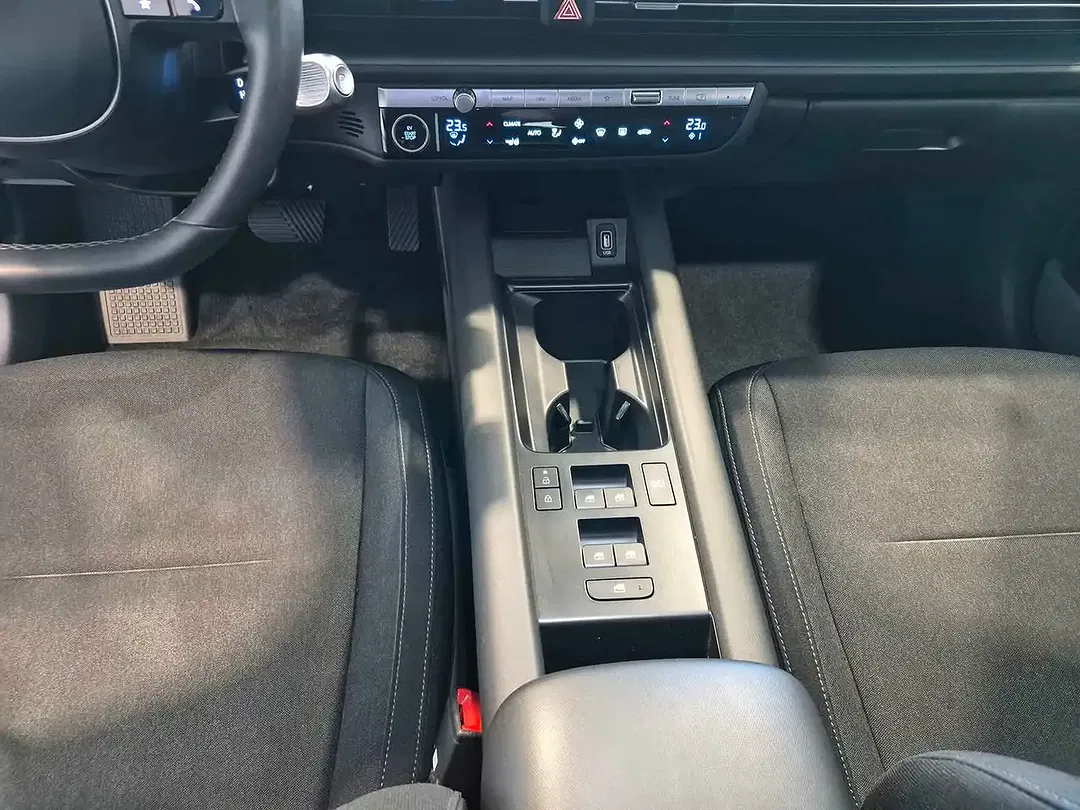 Hyundai IONIQ 6 DYNAMIQ - Thumbnail 12