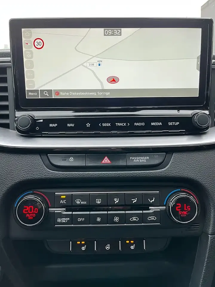 Kia XCeed PHEV Hybrid Spirit - Thumbnail 11