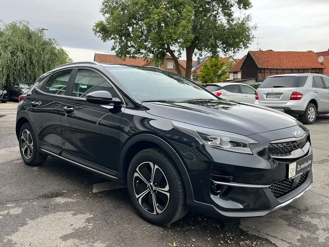 Kia XCeed PHEV Hybrid Spirit - Thumbnail 3