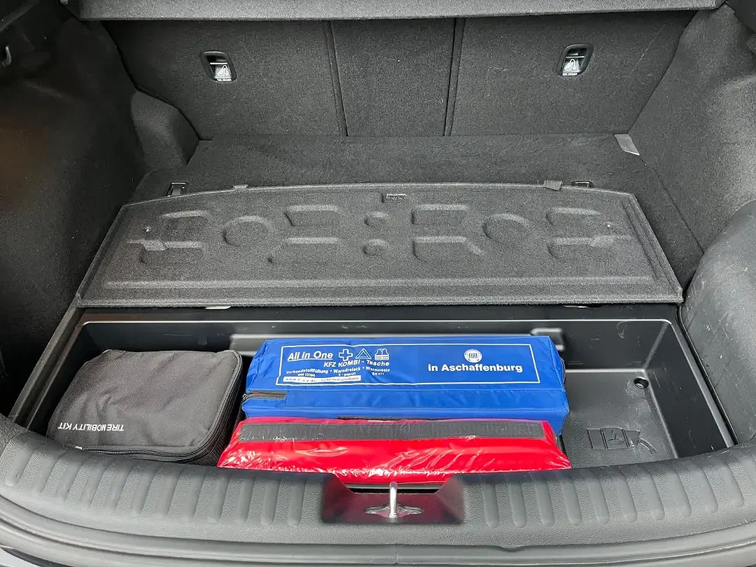 Kia XCeed PHEV Hybrid Spirit - Thumbnail 7