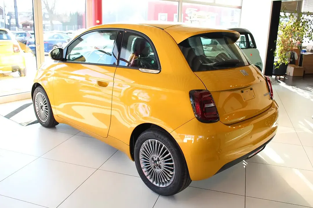 Fiat 500 1.0 Hybrid FireFly - Thumbnail 3