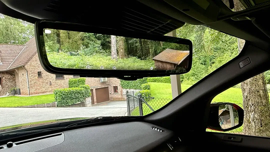 Land Rover Discovery Sport P300e 4x4 Pro - Thumbnail 23
