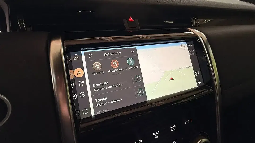 Land Rover Discovery Sport P300e 4x4 Pro - Thumbnail 24