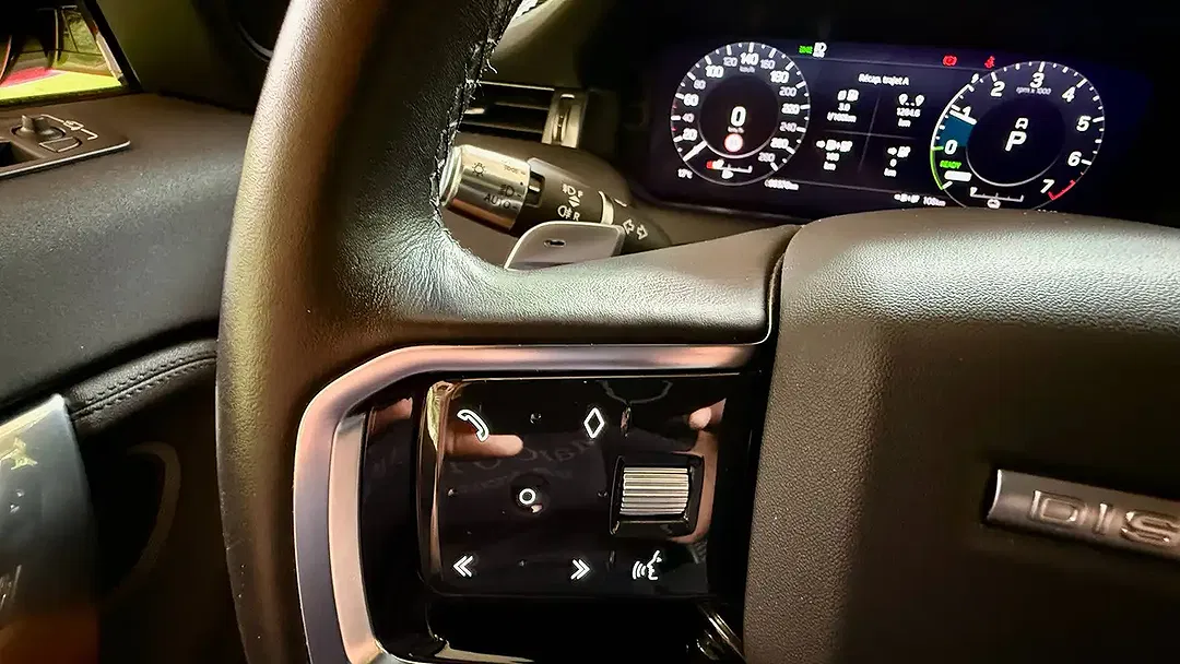 Land Rover Discovery Sport P300e 4x4 Pro - Thumbnail 26