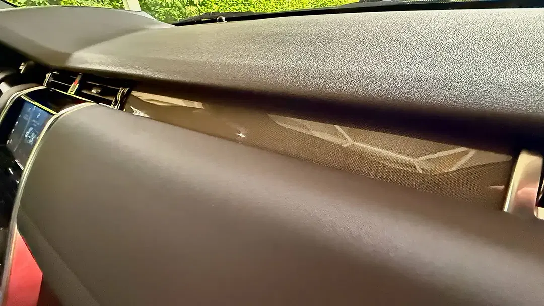 Land Rover Discovery Sport P300e 4x4 Pro - Thumbnail 35