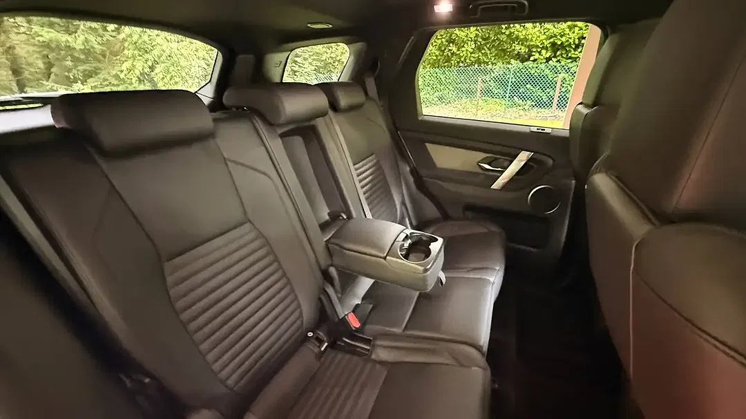 Land Rover Discovery Sport P300e 4x4 Pro - Thumbnail 37