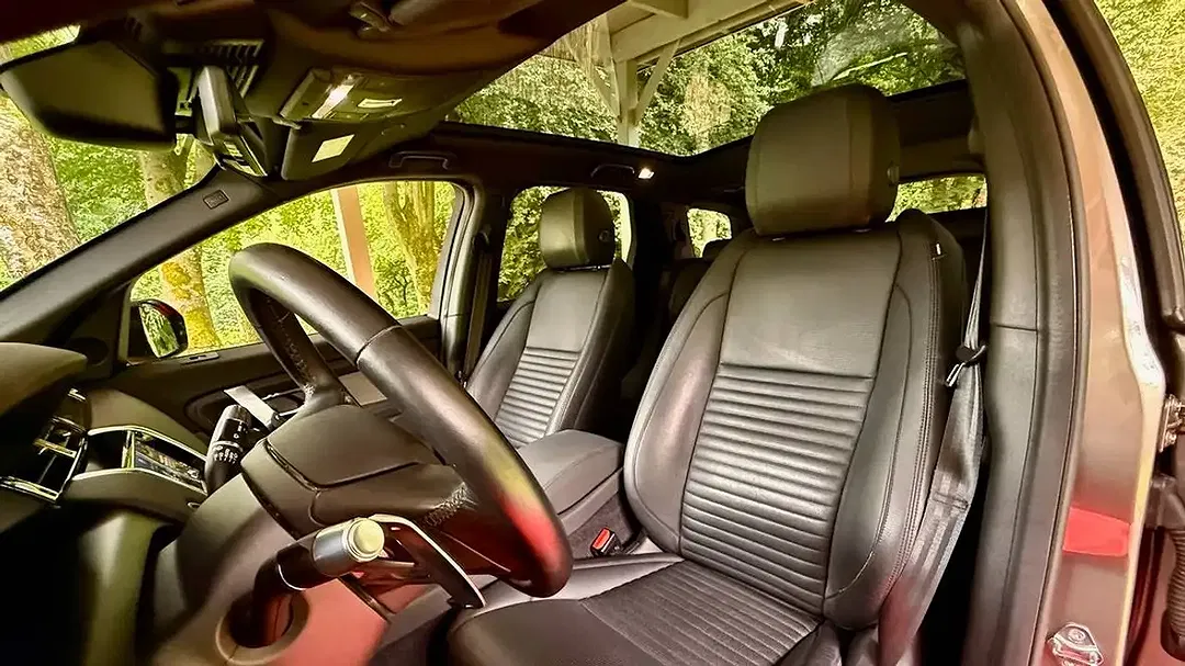 Land Rover Discovery Sport P300e 4x4 Pro - Thumbnail 4