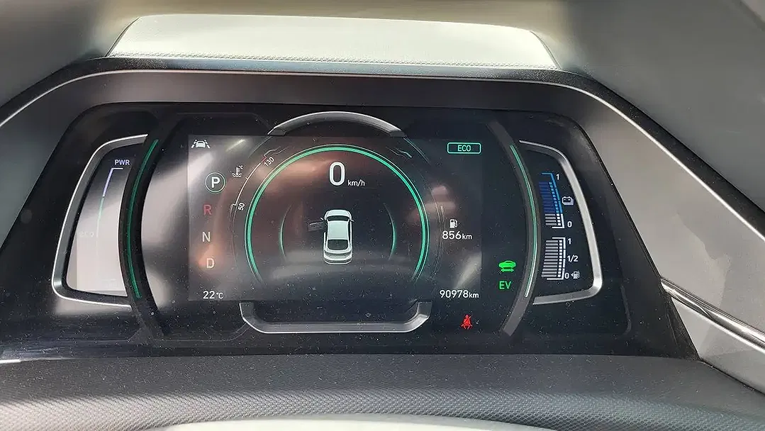 Hyundai IONIQ PHEV Hybrid Style - Thumbnail 13