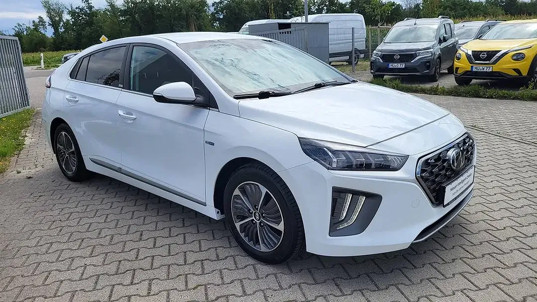 Hyundai IONIQ PHEV Hybrid Style - Thumbnail 5