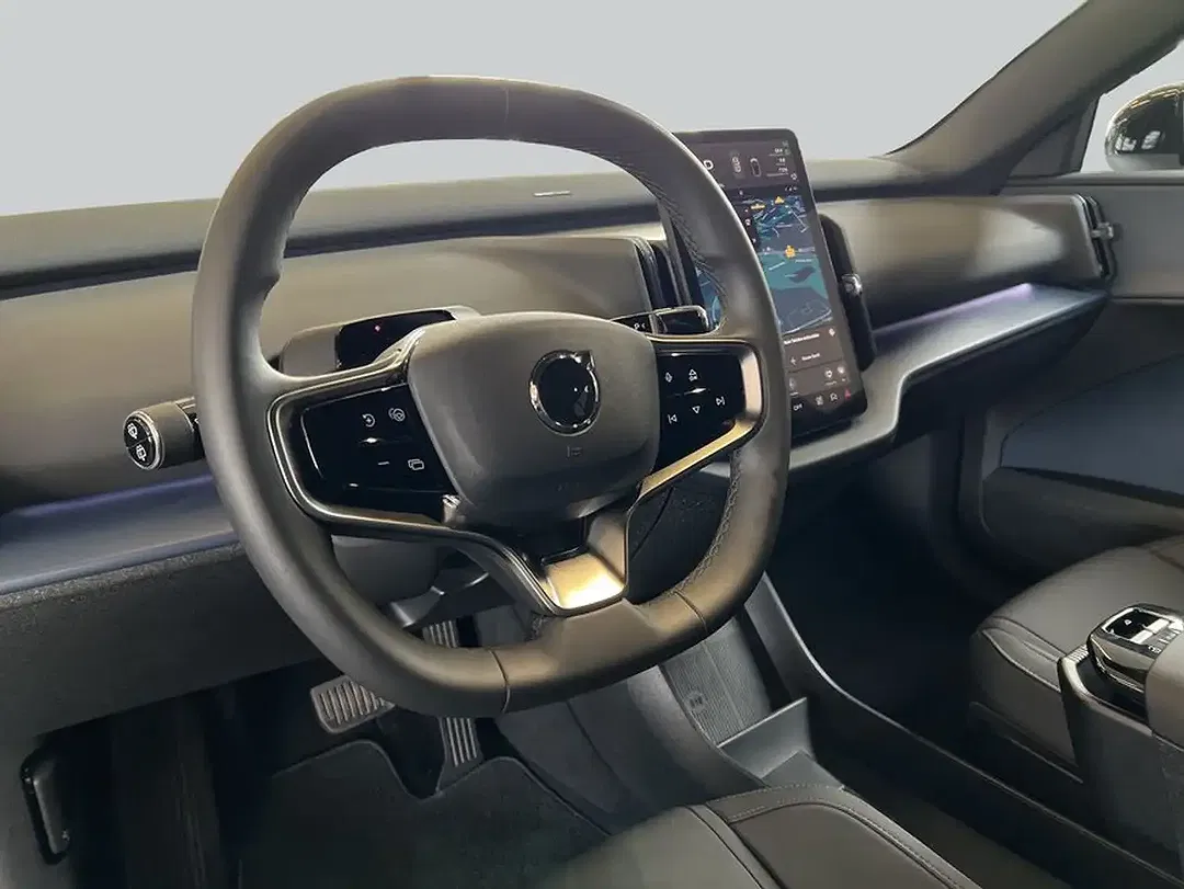 Volvo EX30 AWD Twin Motor Performance Plus - Thumbnail 15