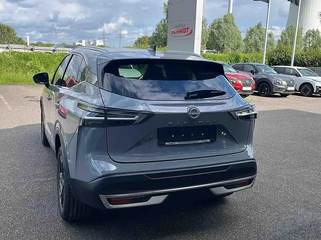 Nissan Qashqai 1.3 DIG-T Xtronic N-Connecta - Thumbnail 4
