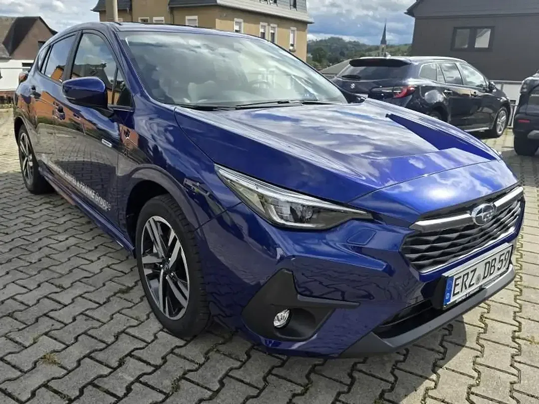 Subaru Impreza 2.0 e-Boxer Lineartronic Platinum - foto 2