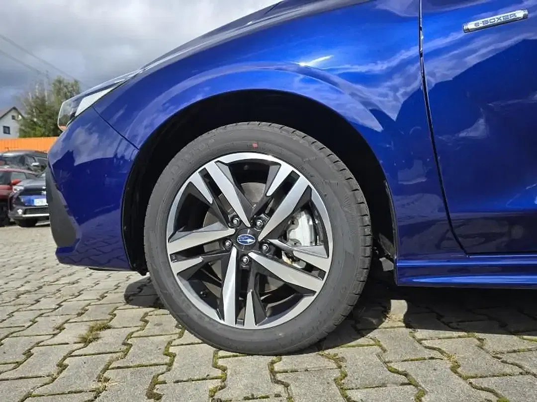Subaru Impreza 2.0 e-Boxer Lineartronic Platinum - Thumbnail 6