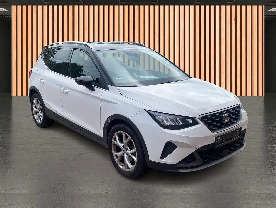 SEAT Arona 1.0 TSI DSG FR - Thumbnail 4
