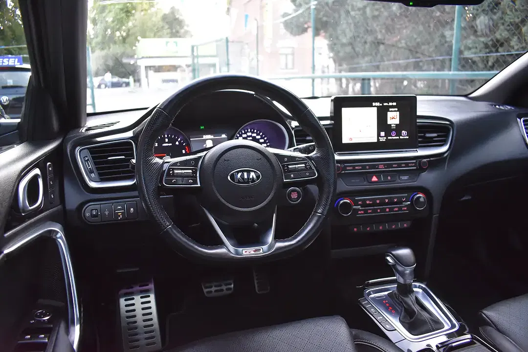 Kia Ceed / cee'd 1.6 CRDi GT-Line - Thumbnail 10