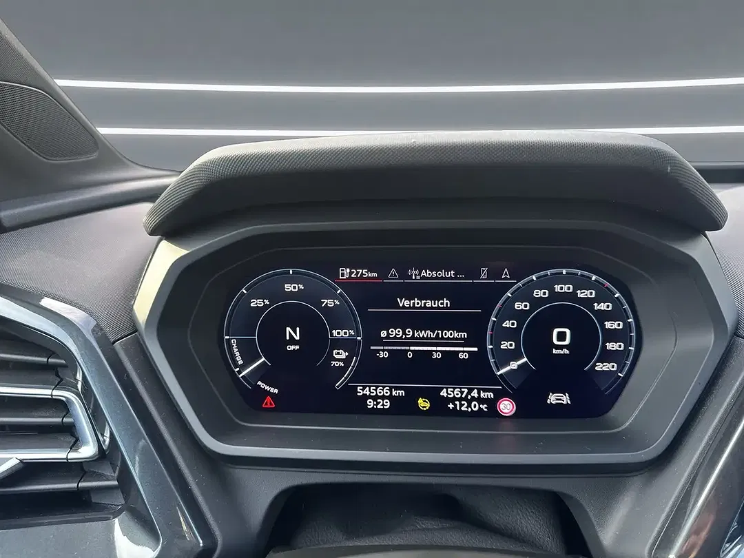 Audi Q4 e-tron S line - Thumbnail 8