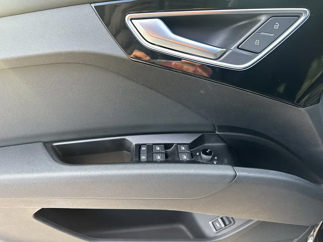 Audi Q4 e-tron S line - foto 12