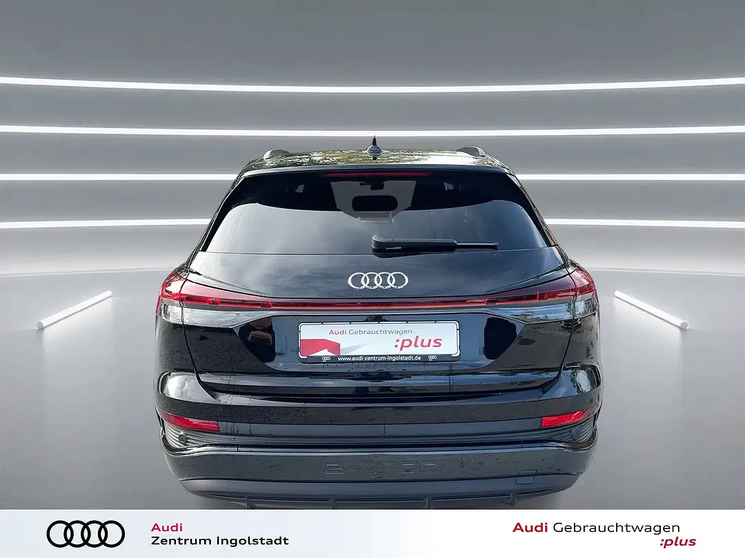 Audi Q4 e-tron S line - Thumbnail 3