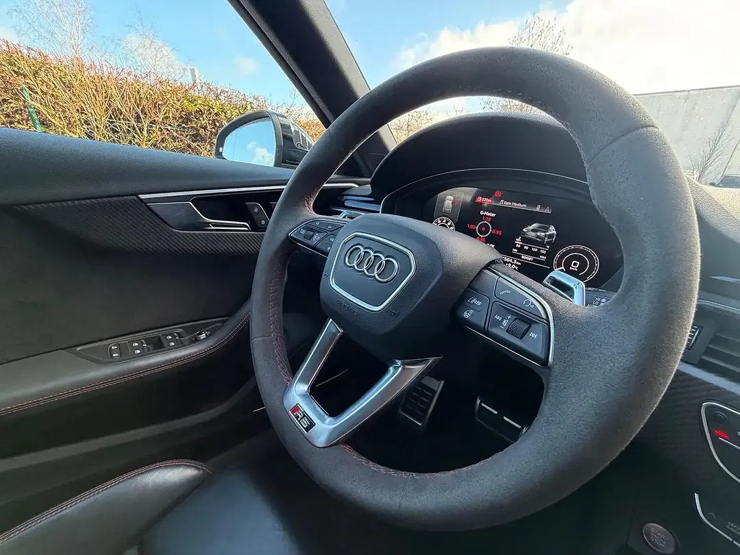 Audi RS4 - Thumbnail 14