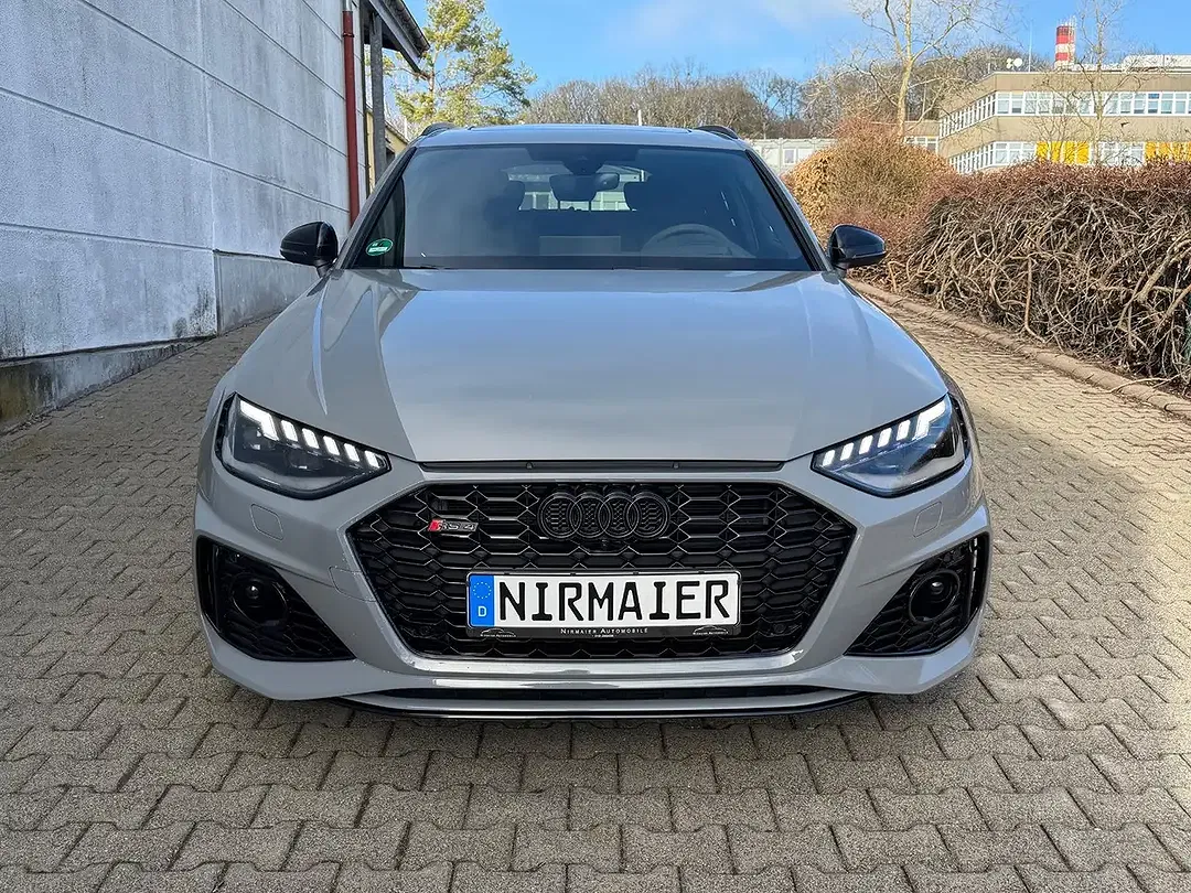 Audi RS4 - foto 2