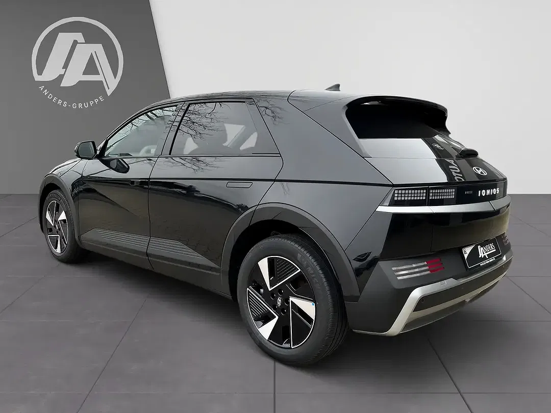 Hyundai IONIQ 5 - Thumbnail 3