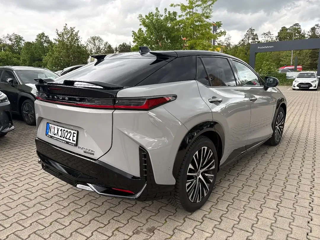 Lexus RZ DIRECT4 F SPORT - foto 2