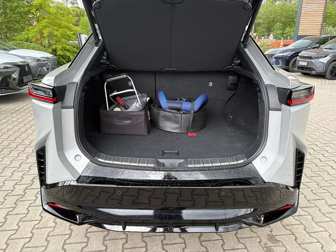 Lexus RZ DIRECT4 F SPORT - Thumbnail 5