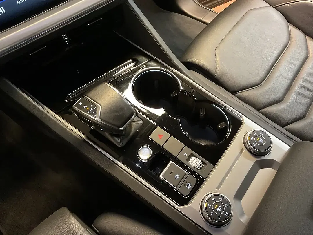 Volkswagen Touareg 3.0 V6 eHybrid Elegance - Thumbnail 28