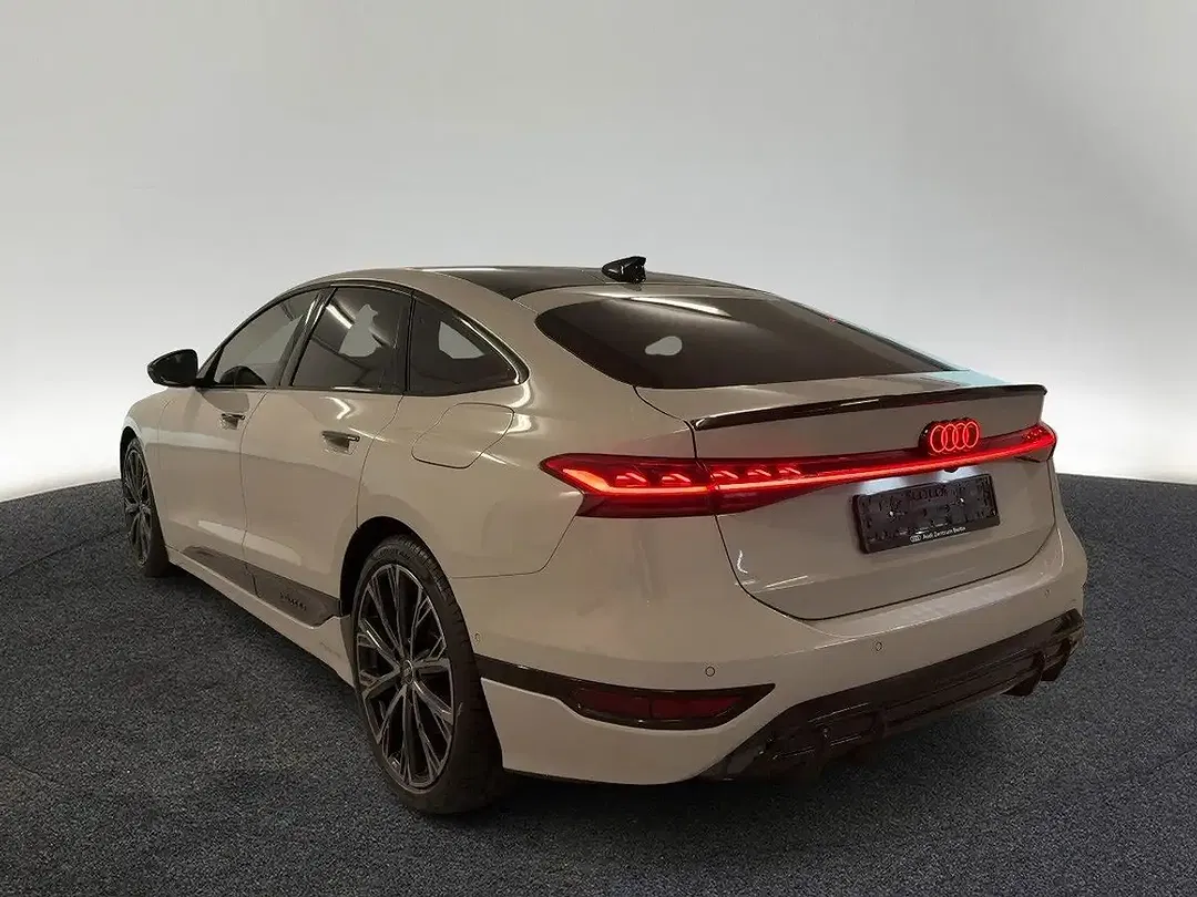 Audi S6 e-tron - foto 2