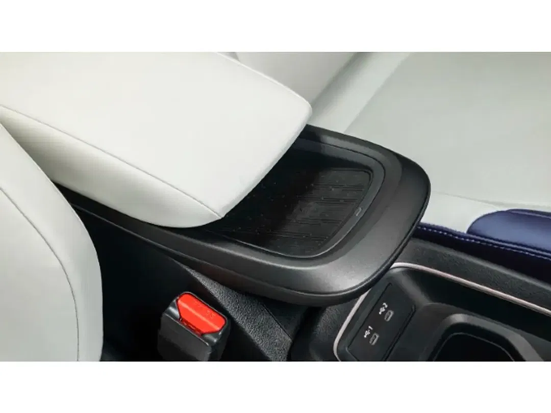 Nissan Leaf Evolve - Thumbnail 9