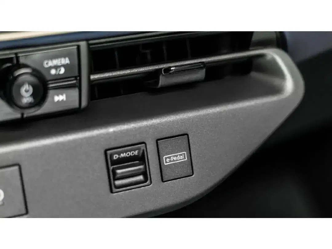 Nissan Leaf Evolve - Thumbnail 10