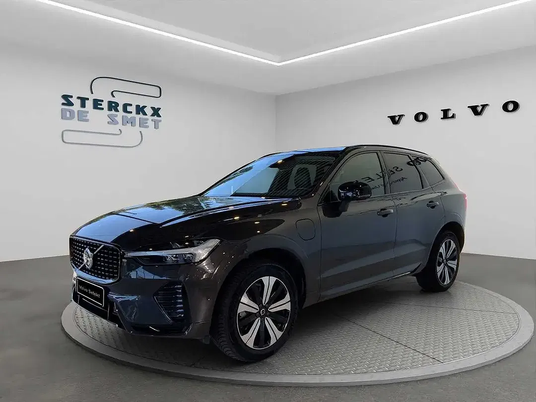Volvo XC60 T6 PHEV AWD Plus - Thumbnail 1