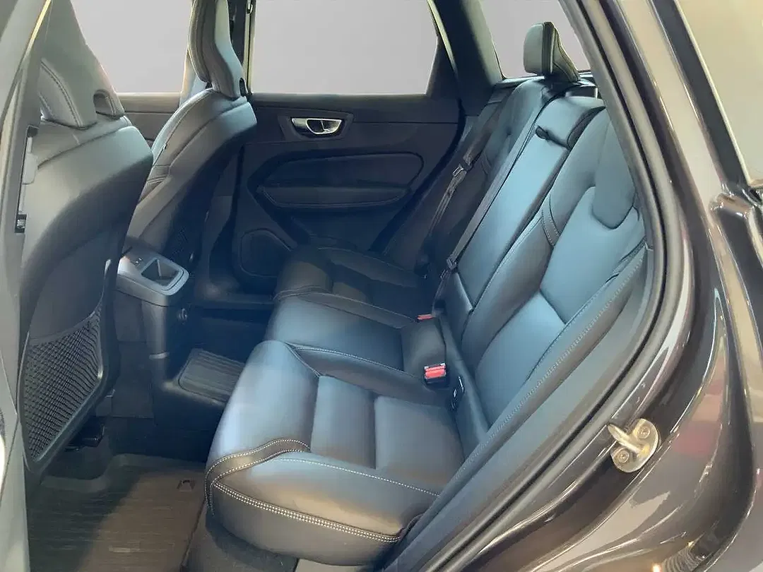 Volvo XC60 T6 PHEV AWD Plus - Thumbnail 15