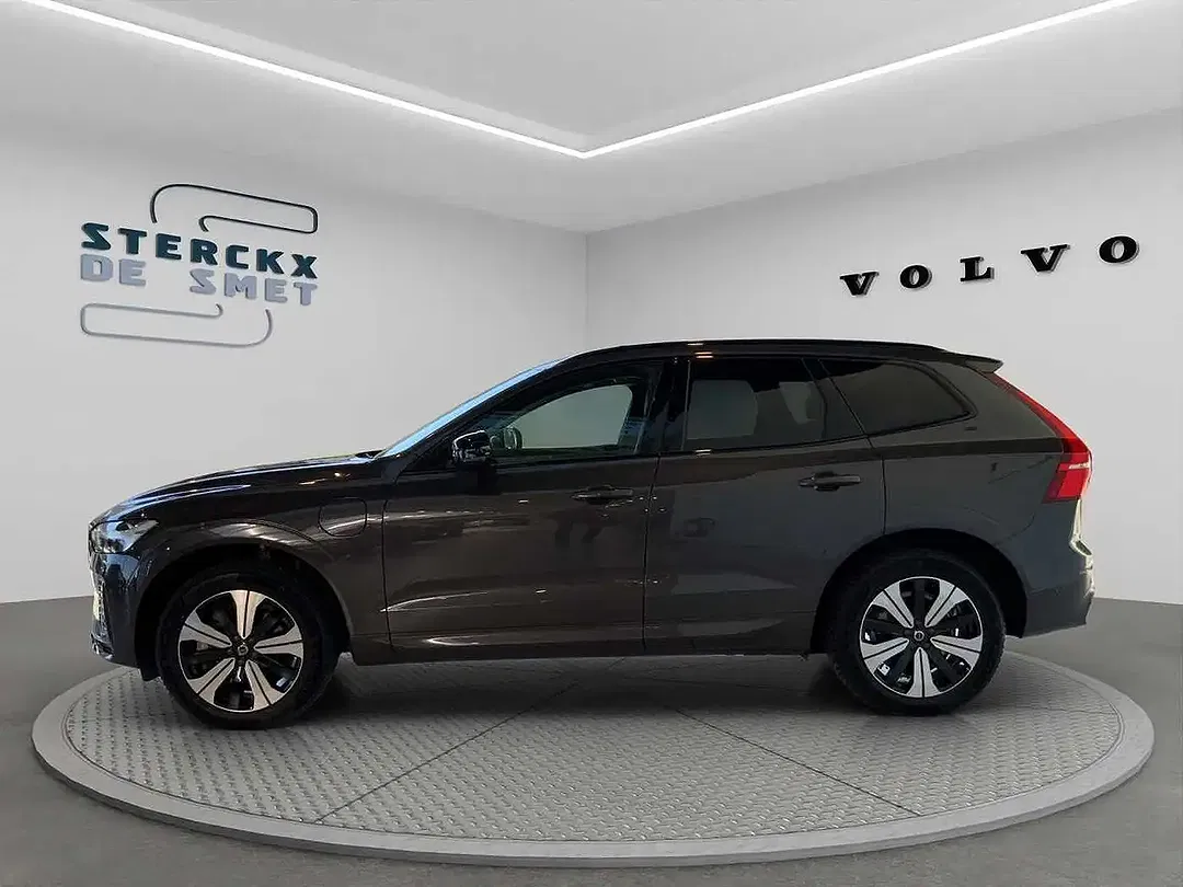 Volvo XC60 T6 PHEV AWD Plus - Thumbnail 3