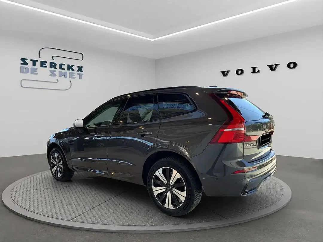 Volvo XC60 T6 PHEV AWD Plus - Thumbnail 4