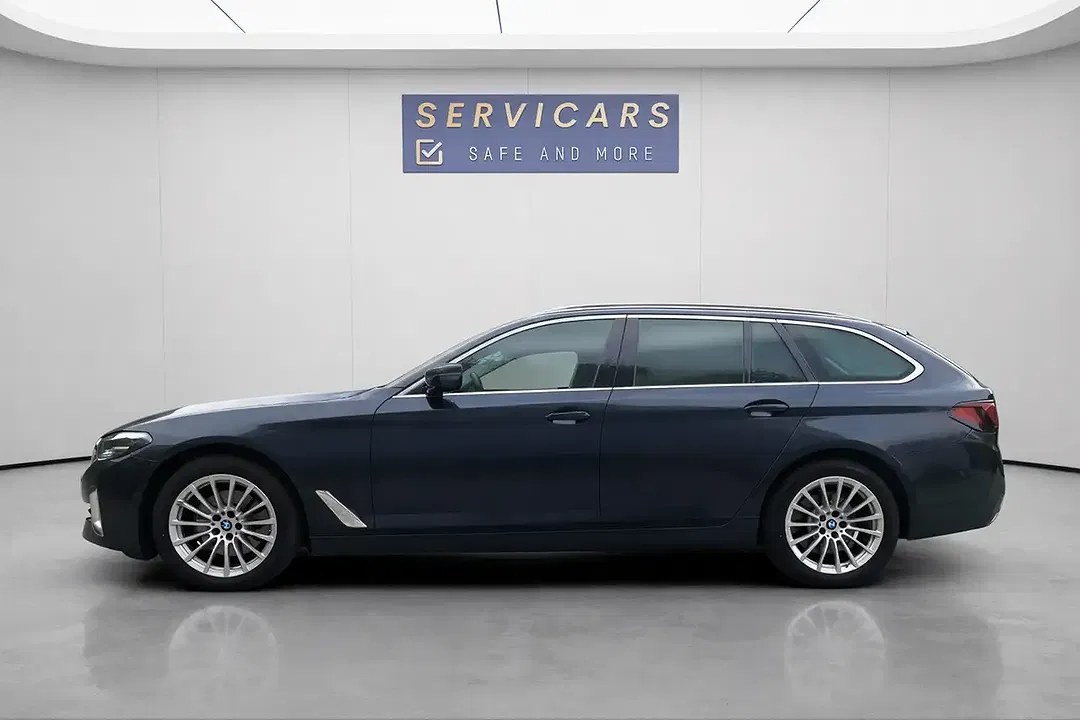 BMW 518 MHEV Touring - Thumbnail 4