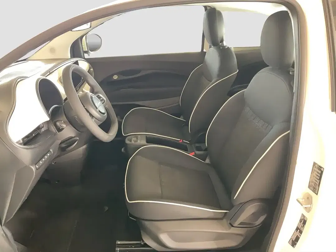 Fiat 500e - Thumbnail 10