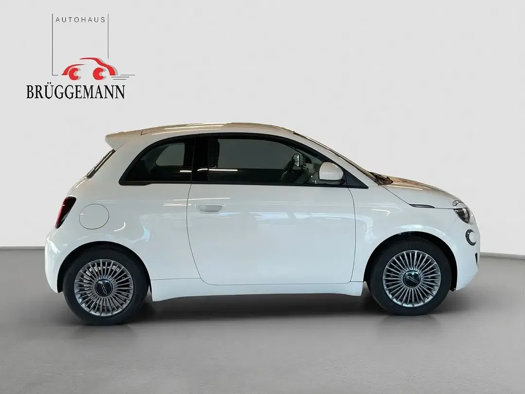 Fiat 500e - Thumbnail 7