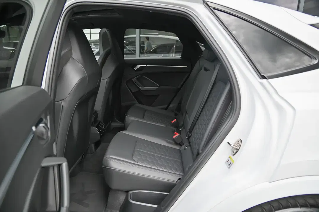Audi RS Q3 2.5 TFSI Sportback - Thumbnail 16