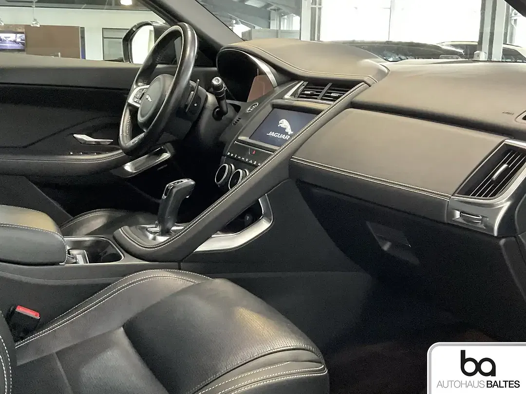 Jaguar E-Pace D150 4x4 R-Dynamic SE - Thumbnail 6
