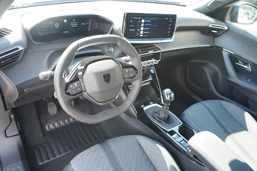 Peugeot 2008 PureTech - Thumbnail 10