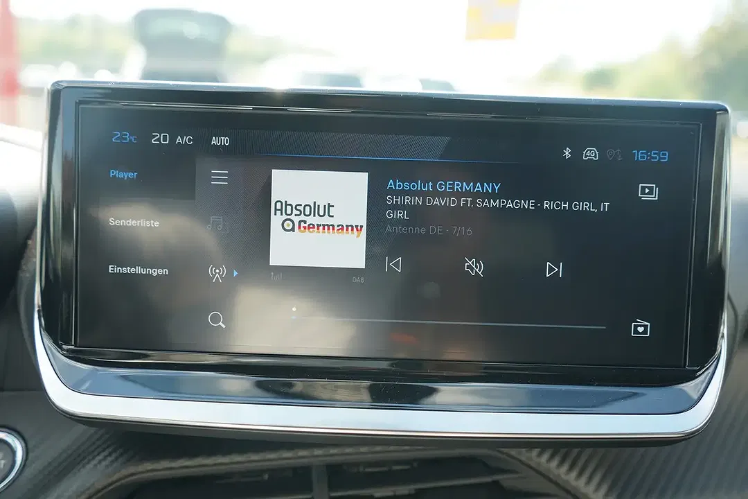Peugeot 2008 PureTech - Thumbnail 13