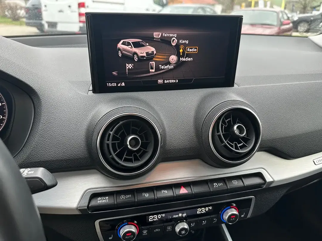 Audi Q2 35 TFSI S tronic Matrix LED advanced plus - Thumbnail 11