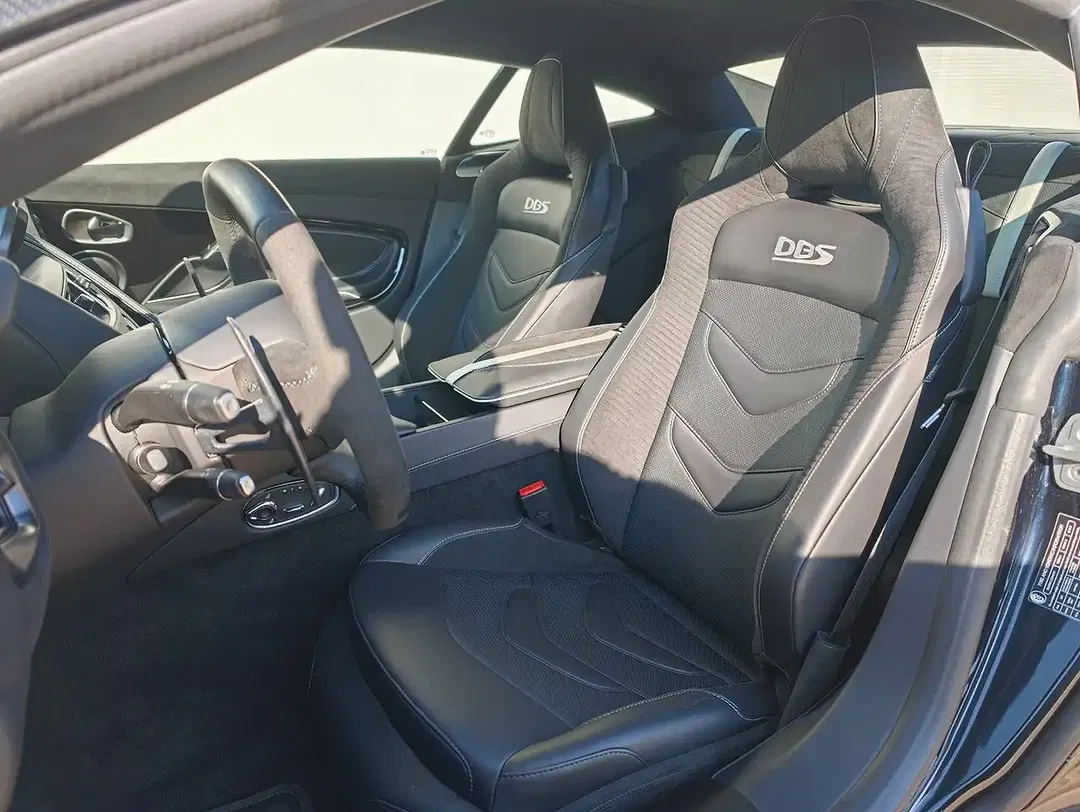 Aston Martin DBS 770 5.2 V12 Ultimate - Thumbnail 11