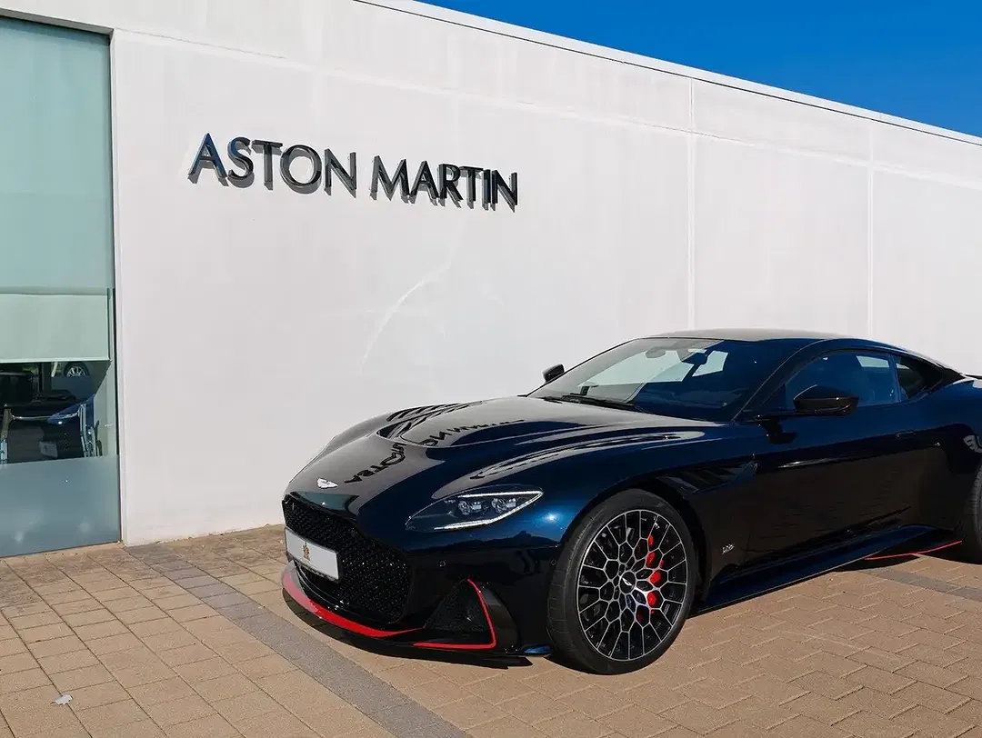 Aston Martin DBS 770 5.2 V12 Ultimate - Thumbnail 5